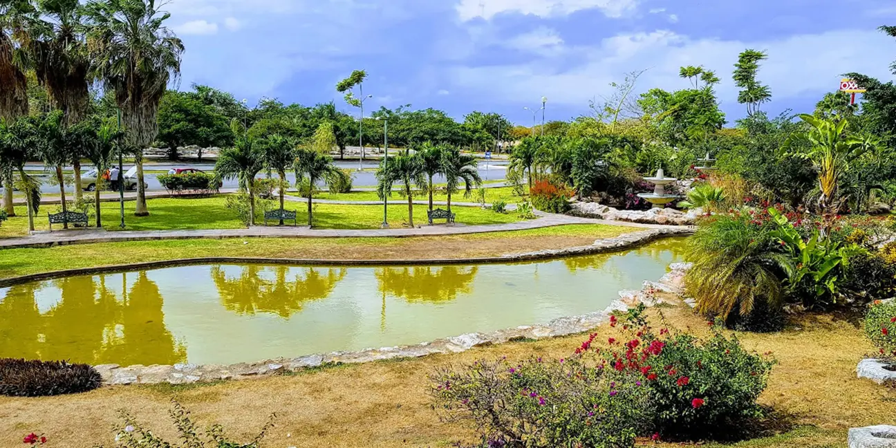 Andora Caucel - Lugares Cercanos